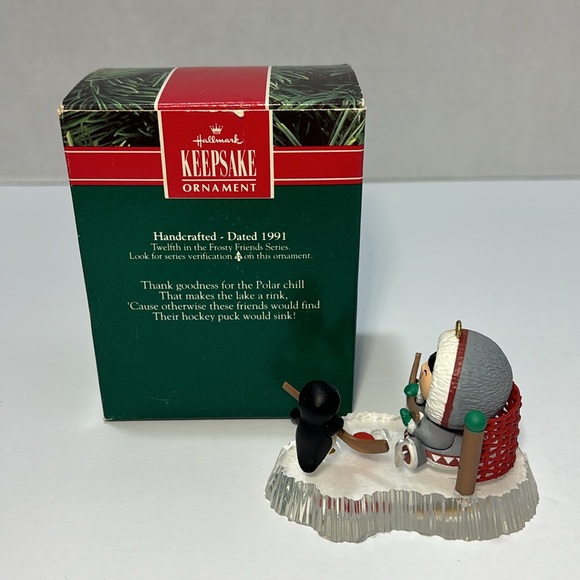 Hallmark Frosty Friends 1991 Ice Hockey Keepsake Ornament Eskimo Penguin In Box - Picture 3 of 8